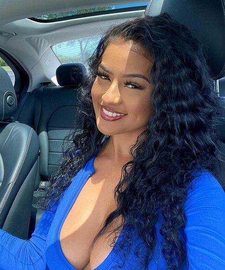 Lucero Crystal nice star pics