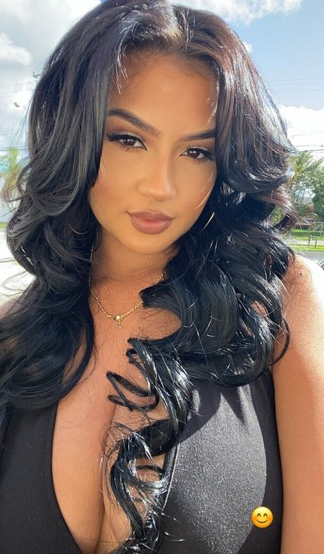 Lucero Crystal pretty pornstar img