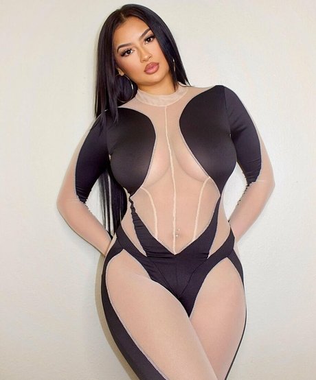 Lucero Crystal free star galleries