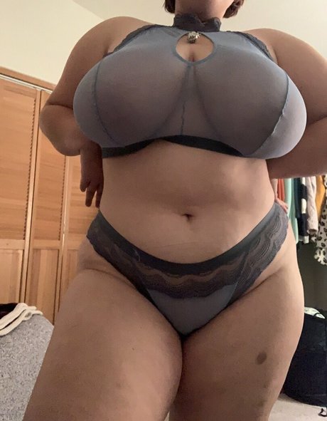 Squishy Lynxie star nudes gallery