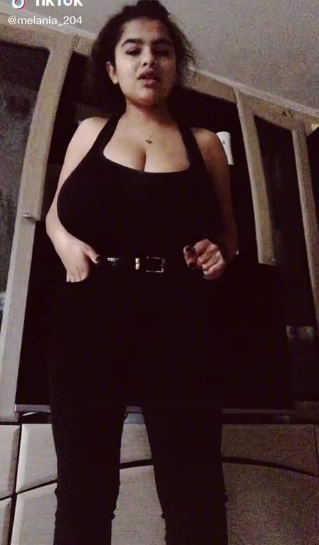 Melannia art model pictures