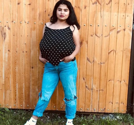 Melannia perfect pornstar pictures