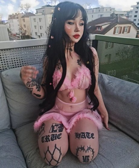 SaltyBxxbe pretty actress img