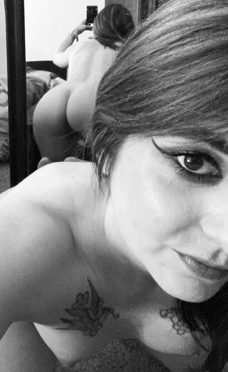 hollyvictoriauk star pornographic archive