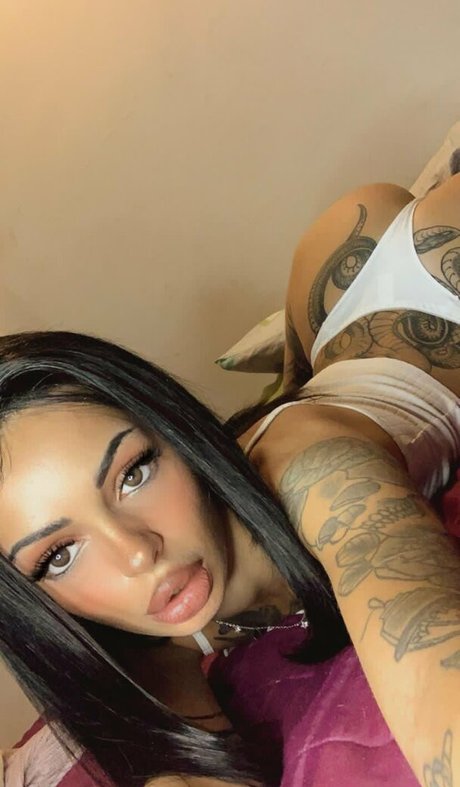 lyzzn hot model photos