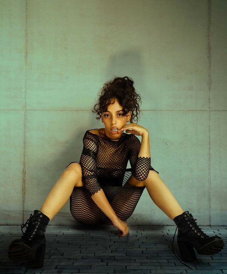 FernnyyFern star pretty image