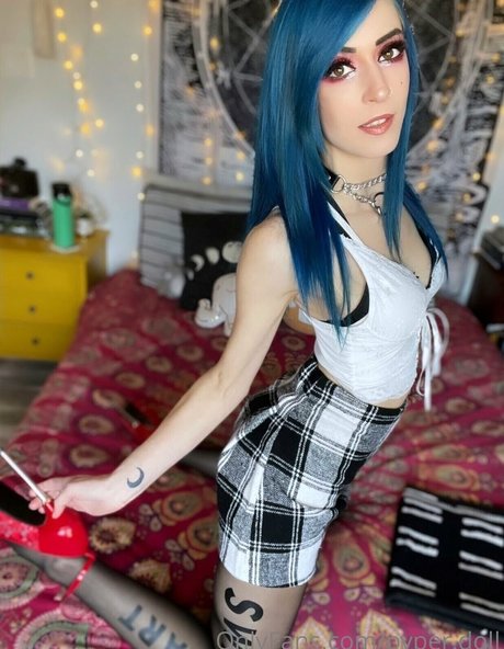 Paper doll erotic model picture