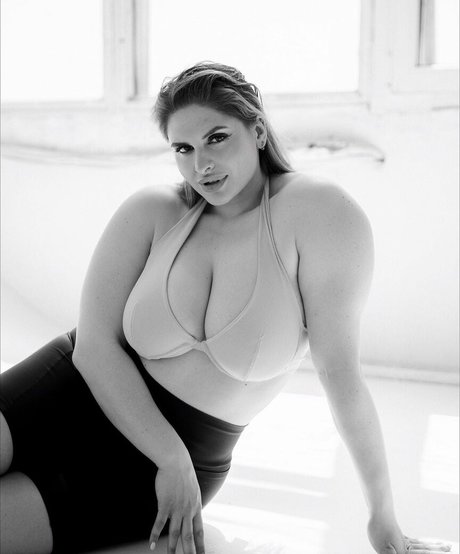 Anastasia Shark nudes actress img