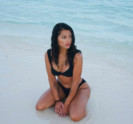 petite asian onlyfans nudes picture