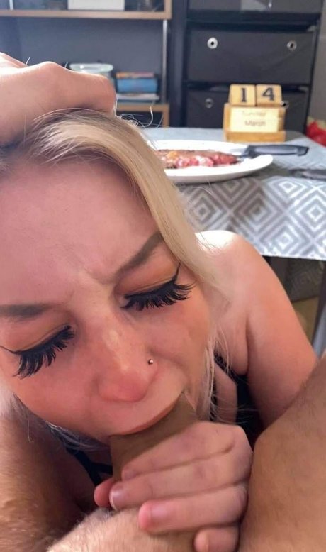 Babychar17 pretty pornstar pics