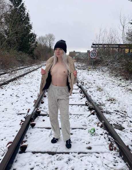 Babychar17 pornstar sex pic