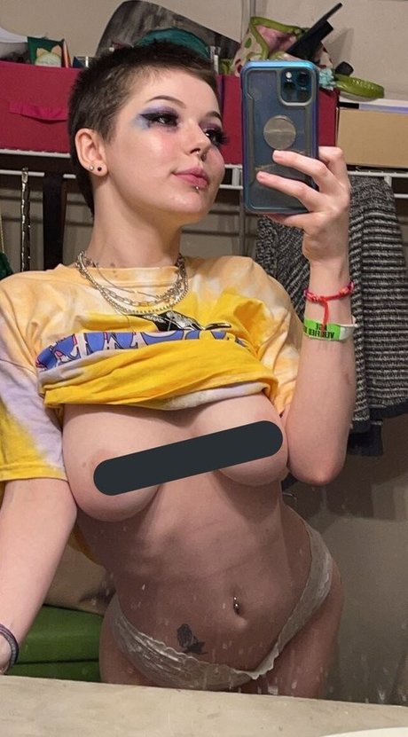 liluthivert art actress galleries