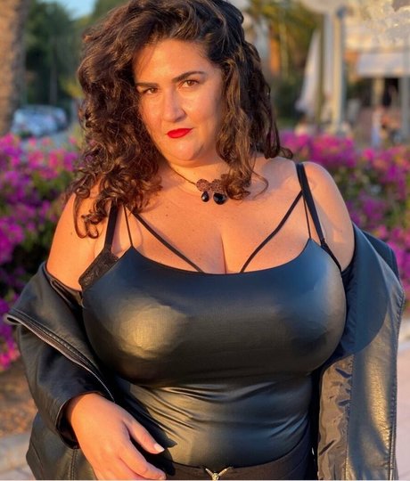 tall busty onlyfans pornographic picture