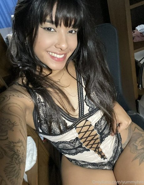 Yummy Chan pornstar nudes photos