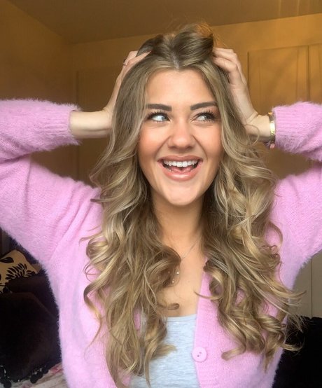 Claudia Valler nude star galleries