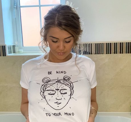 Claudia Valler sexy pornstar photo