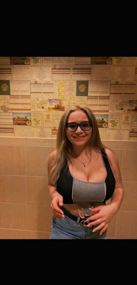 popular onlyfans exclusive pictures