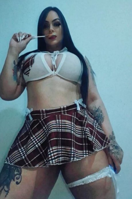 Mari Santos Ss2 model porn image