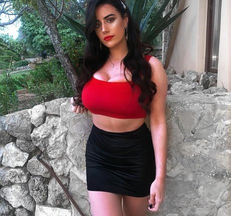 Ciara Lennon hot actress image