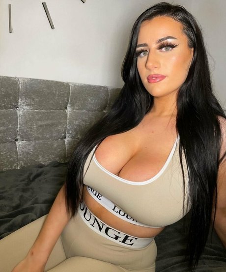 Ciara Lennon pornstar xxx photo