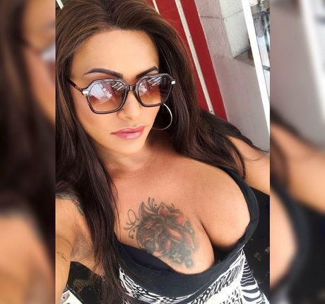 Karol Salles exclusive model picture