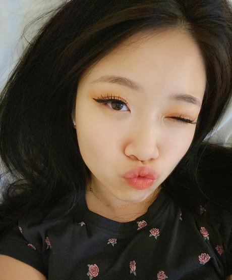 Bawnsai xxx pornstar pictures