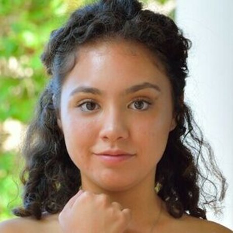 Bella Banks star high quality images