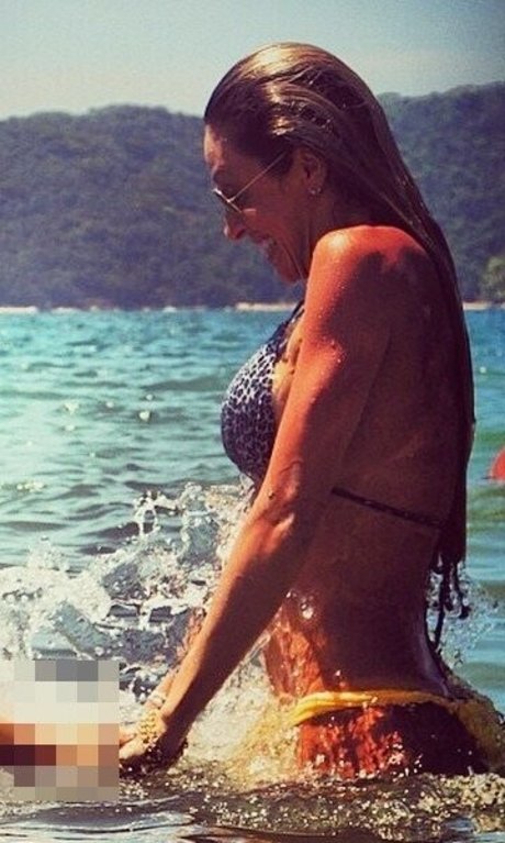 Roberta Carbonari Muzy hot pornstar photos