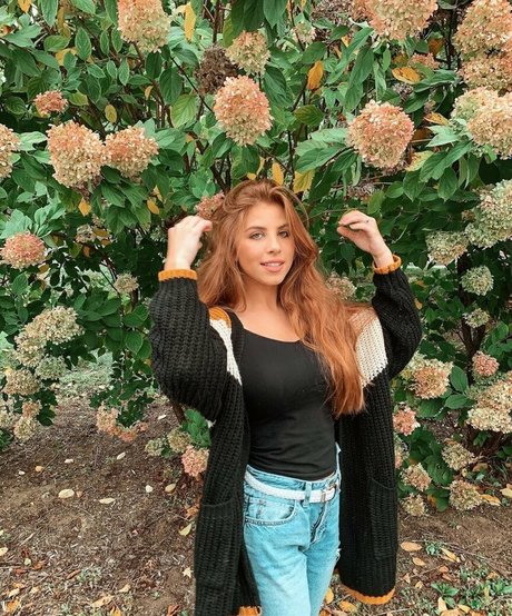 Samantha Vicha hot actress photo