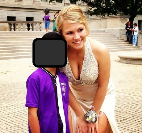 schoolgirl onlyfans beautiful photos