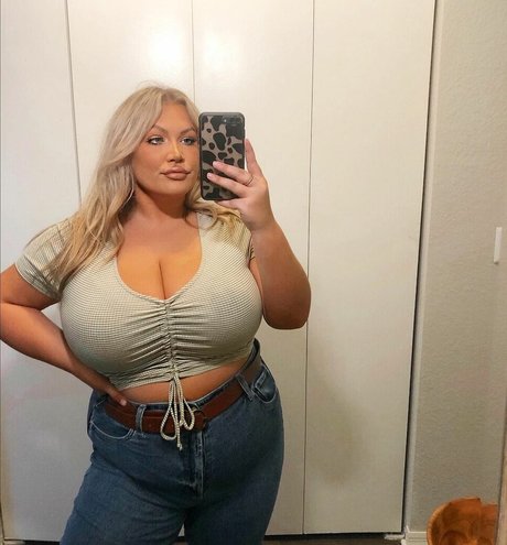 Hayden Buchko xxx model img