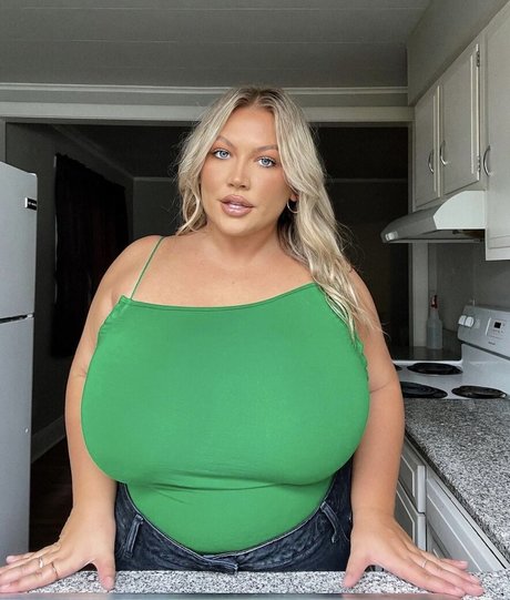 Hayden Buchko star best pic