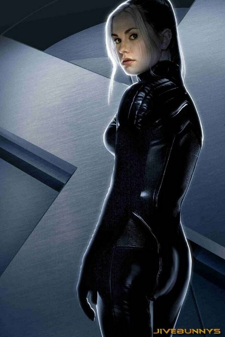 Anna Paquin model nude pictures