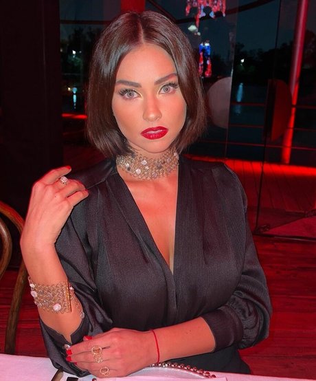 Claudia Martin free pornstar img