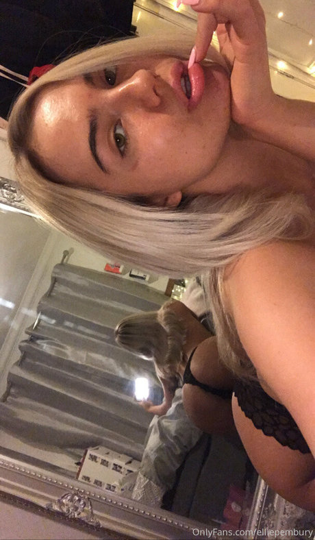 milf tits onlyfans free nude image