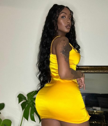 cathiimedialuna best model picture