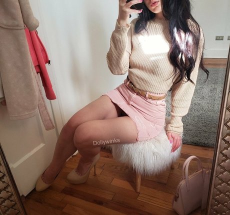 Dolly Winks sexy model galleries