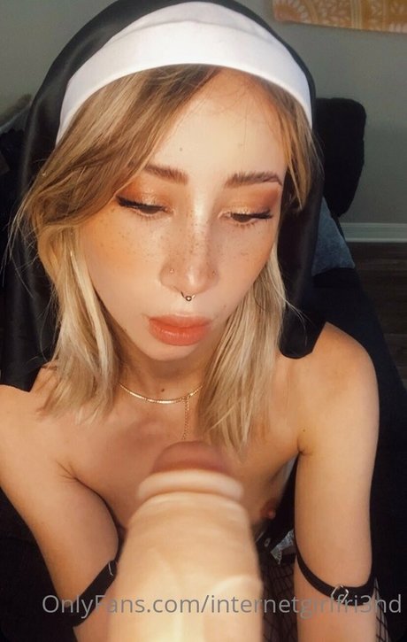 ivorydolphins model erotic photo