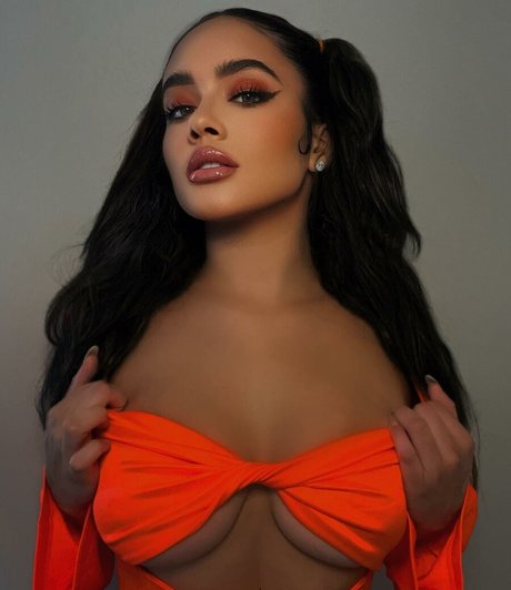 Paolakrystal star sexy picture