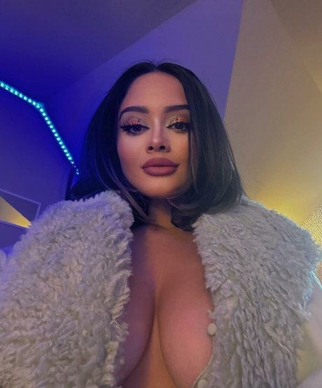 Paolakrystal nudes pornstar img