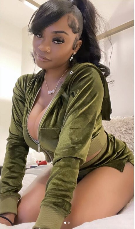 pyteee hd pornstar img