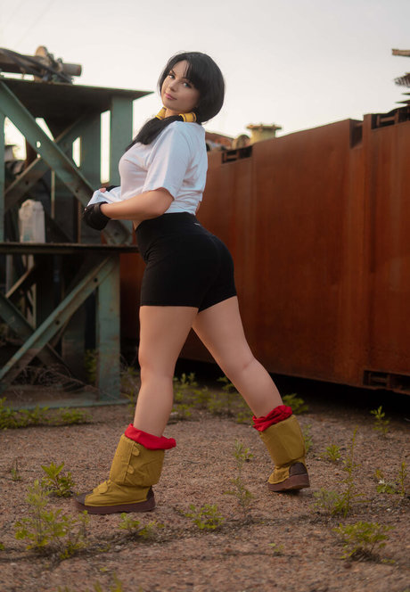 Allyssooonnnn sex model image