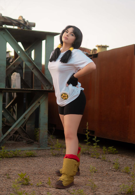 Allyssooonnnn pornstar pretty pics