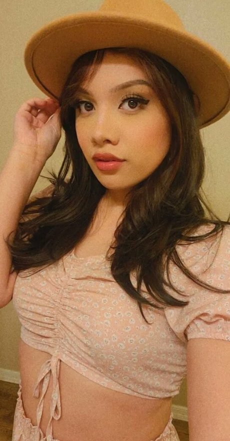 Mina Sin star hd picture