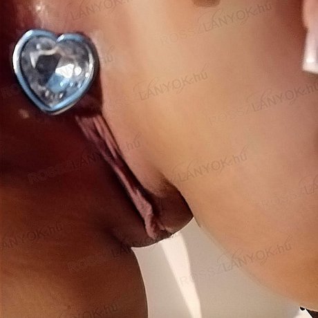 vivi2416 xxx actress image