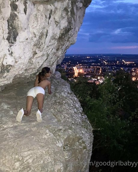 goodgirlbabyy star pictures