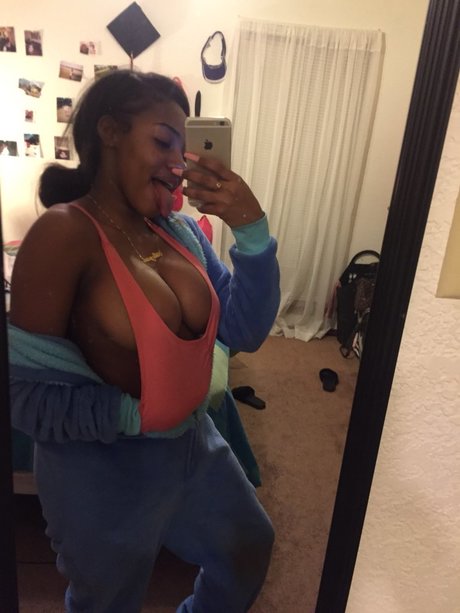 OG Leah Swanky_ hot star gallery