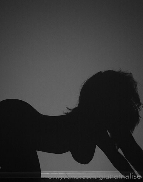 Giana Malise naked model archive