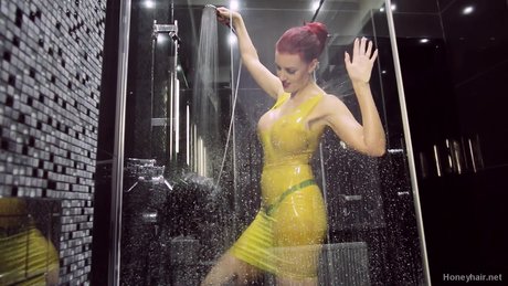 HoneyHair nude star archive