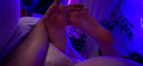 WaifuFeetMilk star pretty photo